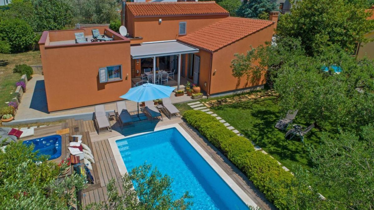 Villa Emili In Medulin - Haus Fuer 4-5 Personen Zewnętrze zdjęcie